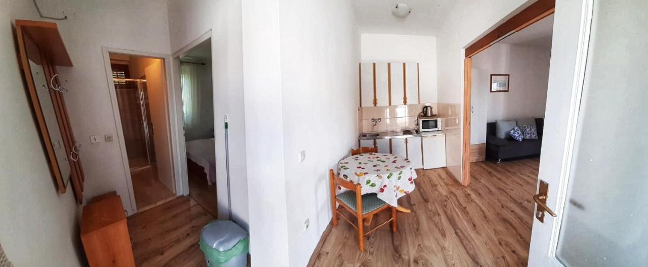 بيوغْغاد نا موغو Apartmani Leon المظهر الخارجي الصورة