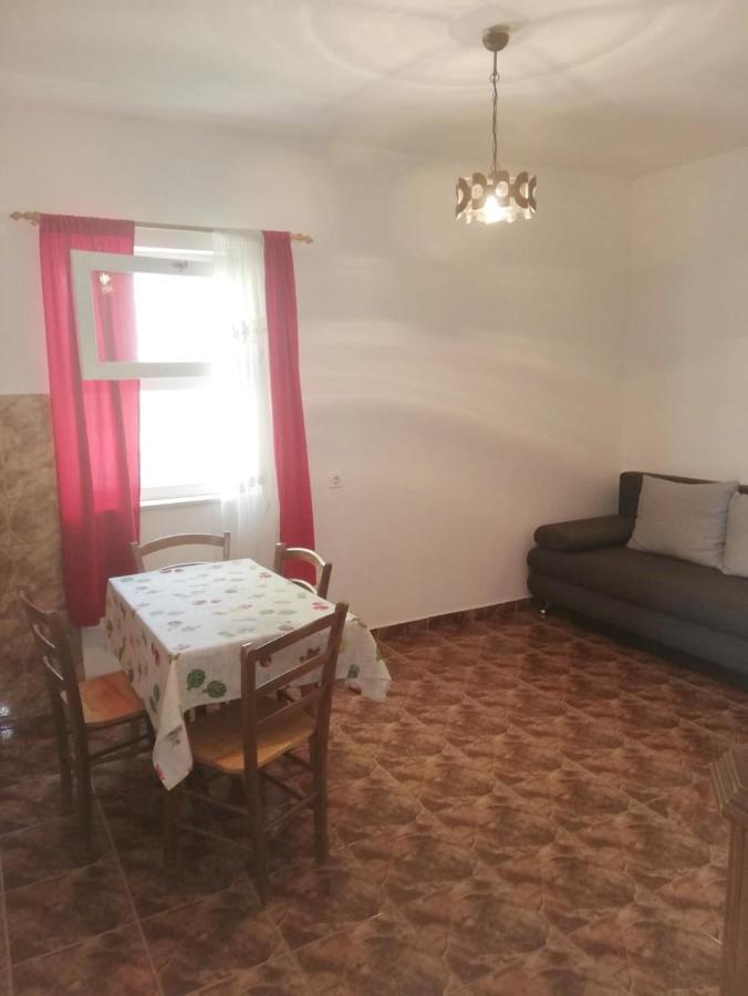 بيوغْغاد نا موغو Apartmani Leon المظهر الخارجي الصورة